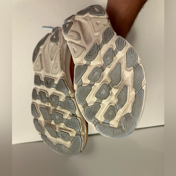 Hoka One One Clifton 9 “Airy Blue” Running Shoes Women's Size 11 Wide - Picture 10 of 14